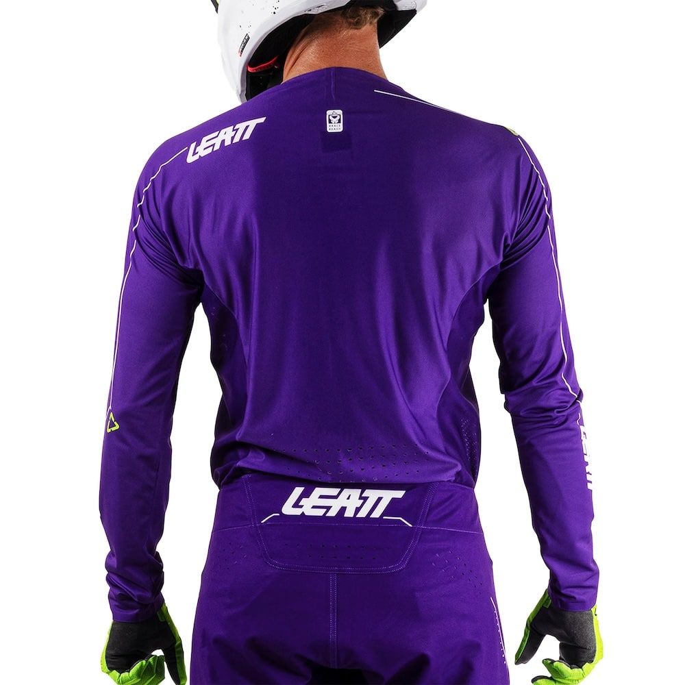 Camiseta Leatt Moto 5.5 UltraWeld V26 Púrpura - Imagen 3